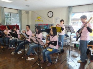 子育て支援さくらんぼ ＊音楽遊び (2)